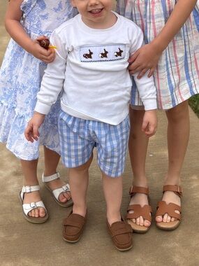 Lolly Wolly Doodle White Long-Sleeve Tee with Brown Bunny Smocking